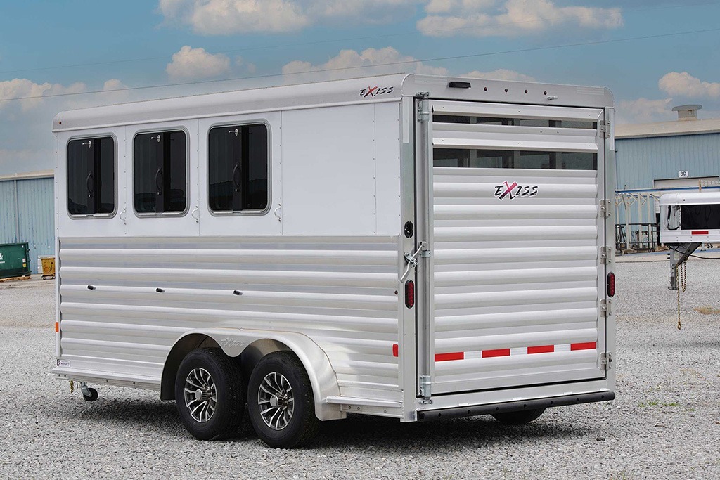 Express BP 3H CXF horse trailer – streetside rear Express BP 3H CXF horse trailer - streetside rear
