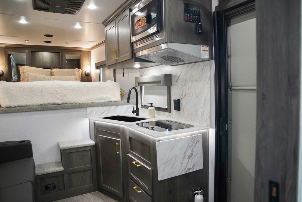 STC 8032 living quarters trailer - interior