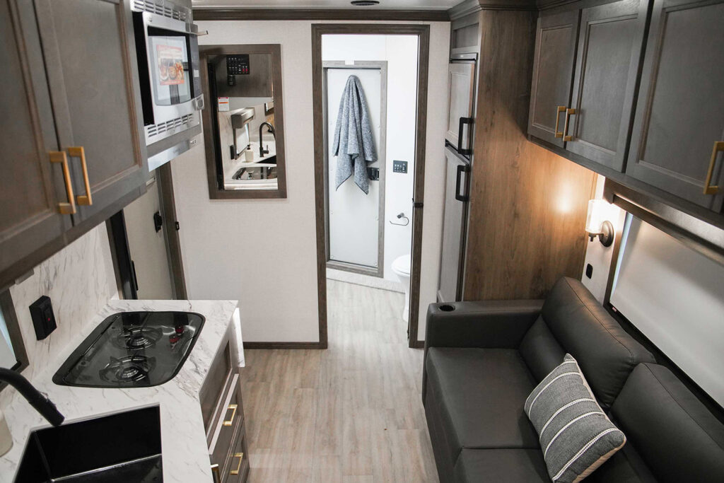 STC 8032 living quarters trailer - interior