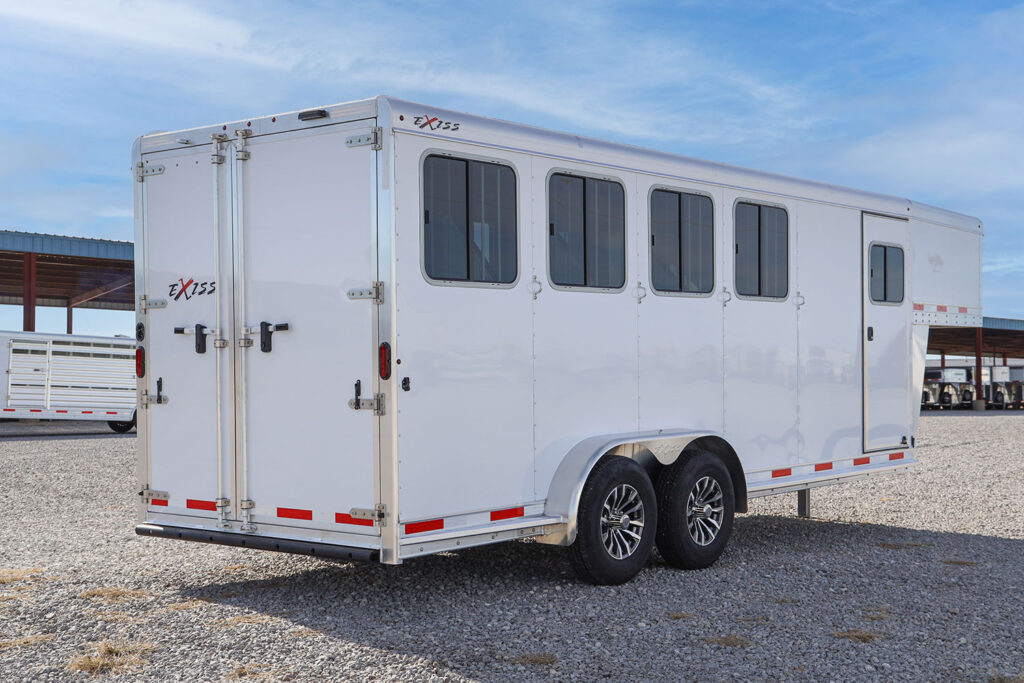 Express 4H SS gooseneck horse trailer – curbside rear Express 4H SS gooseneck horse trailer - curbside rear